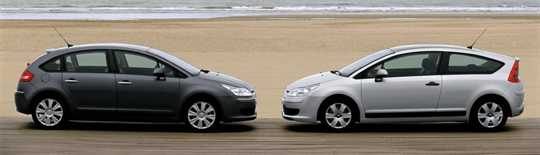 The front part of these two versions, from the front face to the back wheels, are exactly the same (except for the back windows and the doors)